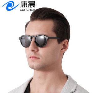 Lunettes de soleil polarisées Conchen pour hommes, protection UV400, monture PC, verres TAC, noires, pour la conduite, la protection solaire, la mode et les voyages - Product Image 1