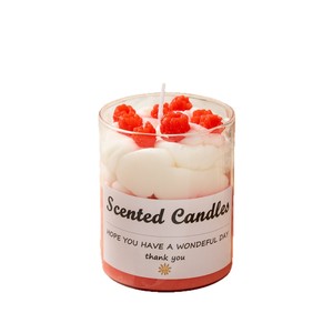 Vela aromática en recipiente de vidrio con diseño creativo de crema de frutas, decoración de mesa para celebraciones y recuerdos. - Product Image 6