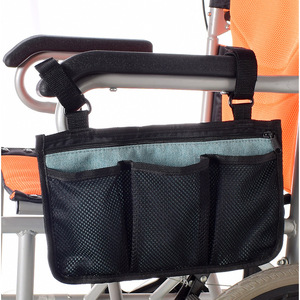 Sac de rangement pour accoudoir de fauteuil roulant, organisateur en maille noir réglable à montage frontal pour accessoires de fauteuil roulant - Product Image 2