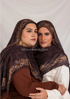 Vela Nouveauté Hijab Châle Léger à Imprimé Floral Numérique Asymétrique en Modal Doux, Rayonne et Viscose Respirant pour Usage Quotidien Ethnique