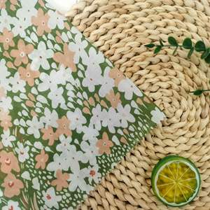 Nouvel arrivage de <span class=keywords><strong>tissu</strong></span> de coton biologique imprimé de petites fleurs vert lisse pour des vêtements de mode durables - Product Image 5