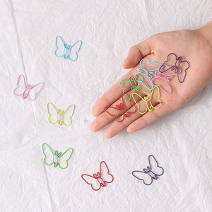 Lot de 10 pinces à papier créatives en forme de papillon en PET, 6 couleurs, faciles à ouvrir, pour bureau, école, maison, fournitures de bureau, pinces de couleur unie en forme d'animal - Product Image 4