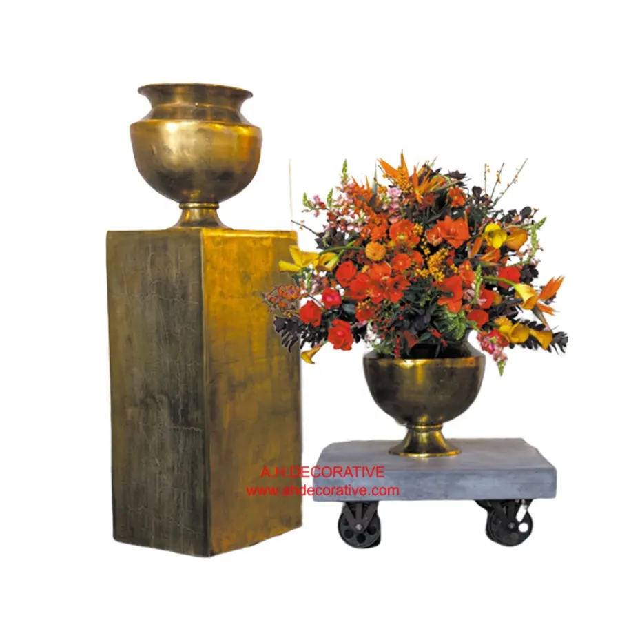 Золотая антикварная Цветочная ваза с основанием для дома, гостиной, декоративный металлический цветочный горшок и ваза для украшения