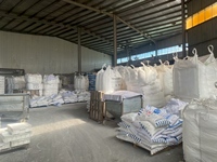 Composé d'urée et de mélamine (UMC) – Granulés de matière première en gros pour la production de vaisselle en mélamine – Approvisionnement direct usine à l'exportation