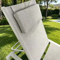 Chaise longue de patio extérieure de luxe, mobilier de piscine classique, transat en maille de style européen pour la plage