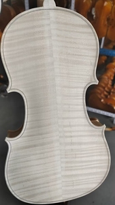 Violín A10 de abeto europeo hecho a mano, tamaños 1/8 - 4/4, con pegamento animal y pintura artesanal. - Product Image 3