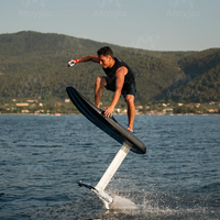 Kit complet de planche de surf électrique hydrofoil 8000W avec moteur sans balais et pont en fibre de carbone pour les sports nautiques d'aventure en plein air