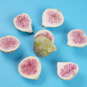 Vente en gros usine : Tranches <span class=keywords><strong>de</strong></span> figues lyophilisées 100% naturelles, goût sucré, préservées dans l'<span class=keywords><strong>eau</strong></span>, OEM disponible pour la pâtisserie - Product Image 1