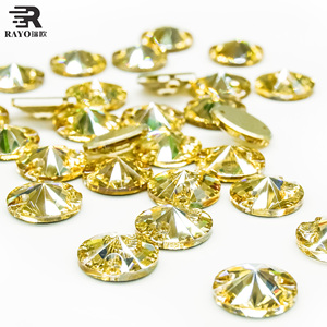 Strass in Vetro Rayo K9 10mm 12mm 14mm 16mm, Forme Triangolari Cosmic Fat Rivoli, Strass in Vetro da Cucire per Abiti da Sposa - Product Image 1