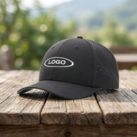 Casquette de baseball imperméable de style Richardson 228 avec logo brodé 3D personnalisé, perforations découpées au laser pour le golf