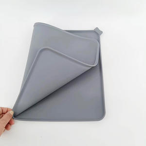 <b>Silicone</b> Pet Placemat Square <b>Waterproof</b> Non-slip Food Leakage Mat Cat Dog Pet Placemat - Product Image 3