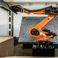 Robot industriel KUKA KR150 R3100-2 à 6 axes, ventouse à vide personnalisée, charge utile de 150 kg, portée de 3100 mm pour la manutention de panneaux solaires