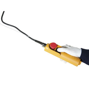 Polipasto eléctrico de cadena Fervi 0602 para uso industrial, capacidad de 200-400kg - Product Image 2