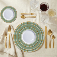 Service de table vert et or Renaissance, design classique, assiettes en porcelaine fine pour cadeau de mariage et repas raffinés