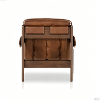 Fauteuil de salon moderne en bois massif vintage avec coussin en cuir PU, idéal pour les hôtels de charme et les villas.