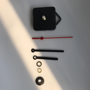 Orologio <span class=keywords><strong>da</strong></span> <span class=keywords><strong>Parete</strong></span> in MDF per Sublimazione, Personalizzabile con <span class=keywords><strong>Foto</strong></span>, Design Personalizzato, Orologio in Legno per Decorazione Casa - Product Image 4