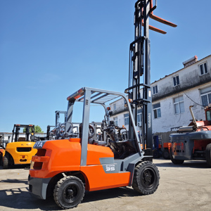3.5 Tons 3 Masts <b>Used</b> for FGZN35 LPG Gas Powered <b>Pallet</b> Truck Good Condition Japan Lifter 2024 Model 4x4 Drive 1 Year - Product Image 5