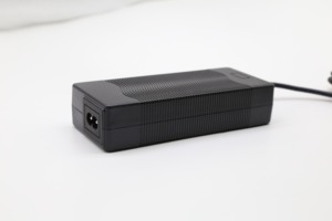 <span class=keywords><strong>Chargeur</strong></span> de batterie pour scooter <span class=keywords><strong>hoverboard</strong></span> 29.4v29.4v 2a 24v 12ah Noir <span class=keywords><strong>Chargeur</strong></span> <span class=keywords><strong>universel</strong></span> électrique DC Vélo électrique Cycle 3 ans 29.4v 2a - Product Image 4