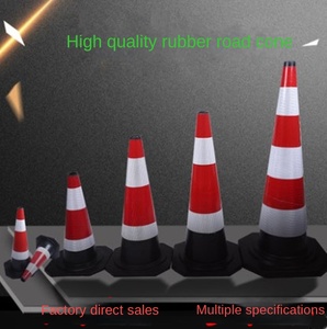 مخاريط مرورية مطاطية عاكسة عالية الكثافة بارتفاع 90 سم للطرق الحضرية ومناطق البناء - Product Image 3