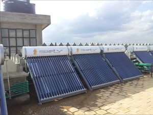 独立した屋外避難管ソーラー温水ヒーター家庭用ホテルバスルーム用電気非圧力ヒートパイプシステム - Product Image 6