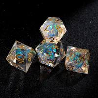 Ensemble de dés en résine liquide personnalisés, 7 pièces, dés polyédriques à bords tranchants pour les jeux de table DND RPG