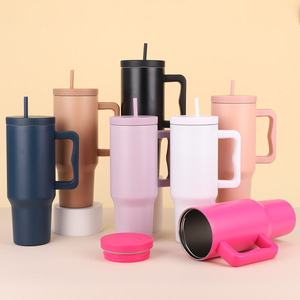 Diseño personalizado de acero inoxidable aislado al vacío 40 oz vaso moderno 40 oz taza de viaje de aventura taza de café helado con asa - Product Image 1