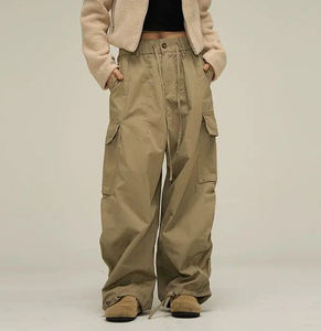 Pantalones cargo marrones de tamaño personalizado, pantalones de trabajo de lona de algodón de alta calidad con logotipo bordado multibolsillo, acabado desgastado adicional - Product Image 3