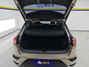 Volkswagen <span class=keywords><strong>T</strong></span>-<span class=keywords><strong>Roc</strong></span> 280TSI SUV d'<span class=keywords><strong>occasion</strong></span> 2021, <span class=keywords><strong>automatique</strong></span>, essence, 5 places, conduite à gauche, pour l'exportation (vente en gros) - Product Image 3