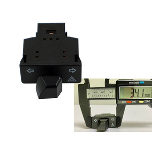 สวิตช์ไฟเลี้ยว Motochi พร้อมสวิตช์ไฟฉุกเฉิน ขนาด 30x34 มม. สวิตช์ดัดแปลงสำหรับรถมอเตอร์ไซค์ Taurus และสกู๊ตเตอร์ไฟฟ้า - Product Image 3