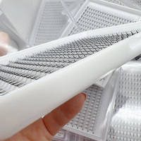 Marque privée Base pointue tige courte volume de ventilateur préfabriqué méga ventilateurs préfabriqués fournitures d'extensions de cils