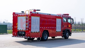Camion de pompiers HOWO 4x2 avec réservoir d'eau, 350 ch, camion de pompiers à mousse - Product Image 6