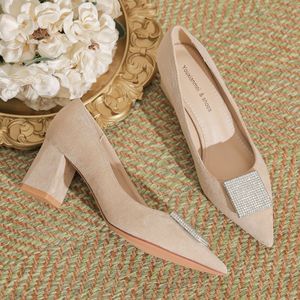 Pumps Youxianmei à bout pointu, talon bloc, décor strass, chaussures de bureau pour femmes, beige, hauteur du talon 3-5 cm, couleur unie, tendance mode - Product Image 1