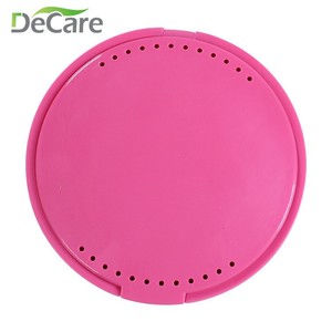 กล่องใส่ฟันปลอมทรงกลม DeCare สีฟ้า ทำจากพลาสติก มีรูและกระจกสำหรับเก็บฟันปลอม - Product Image 3