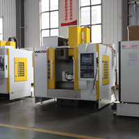 Usine personnalisée VMC650 centre d'usinage vertical avec cône de broche BT40 petite machine Fanuc