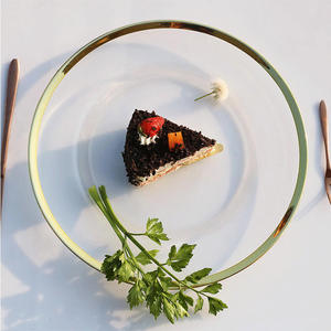 <span class=keywords><strong>Assiettes</strong></span> de présentation <span class=keywords><strong>en</strong></span> <span class=keywords><strong>verre</strong></span> <span class=keywords><strong>transparent</strong></span> de 13 pouces pour décoration de mariage, vaisselle de restaurant, avec bordure dorée et noire - Product Image 3