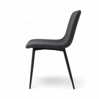 Chaise de salle à manger moderne en velours avec dossier capitonné et pieds en métal noir - Chaise d'appoint ergonomique résistante aux taches pour la maison et le café