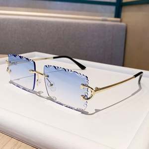 Gafas de Sol Rectangulares de Metal Personalizadas con Logotipo 2025, de Alta Calidad para Hombre y Mujer, con Protección UV400, Montura Graduada Sin Aro - Product Image 5