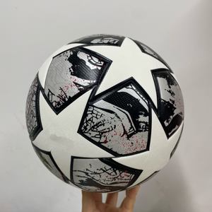 Ballon de football en cuir PU de haute qualité 2026, cousu à la machine, avec logo personnalisable, taille 5, pour le jeu et les événements - Product Image 1