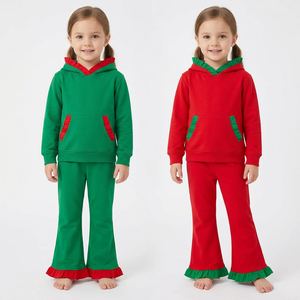 Pyjamas de Noël Assortis pour la Famille en Gros – Tenues d'Hiver Imprimées Père Noël Rouges pour Maman et Filles - Product Image 6