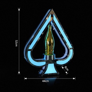 Présentoir de bouteille de <span class=keywords><strong>champagne</strong></span> personnalisé avec logo, motif As de Pique, et lumière LED pour boîte de nuit, hôtel, lounge - Product Image 2