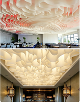 Drapé de plafond en papier texturé ondulé KAVI pour la décoration de scène et de fond de scène de mariage
