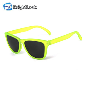<span class=keywords><strong>Occhiali</strong></span> <span class=keywords><strong>da</strong></span> <span class=keywords><strong>sole</strong></span> <span class=keywords><strong>di</strong></span> <span class=keywords><strong>marca</strong></span> <span class=keywords><strong>di</strong></span> lusso <span class=keywords><strong>donna</strong></span> UV400 alto vari oro bianco rosso rosa trasparente verde Logo personalizzabile alla moda Look fresco - Product Image 5