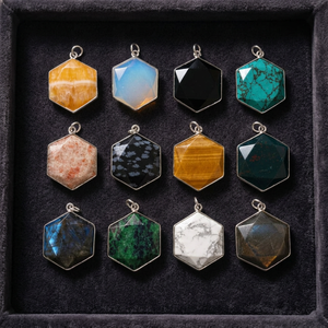 จี้คริสตัลหกเหลี่ยมและจี้พลอยจากแร่ธาตุหลากสีสัน - Product Image 3