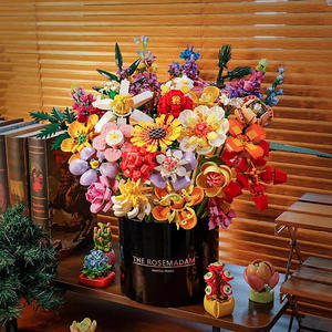 ชุดตัวต่อดอกกุหลาบ ช่อดอกไม้อมตะ ของเล่นประกอบ 40 ชิ้น ทำจากพลาสติก ABS ของขวัญสำหรับเด็กผู้หญิงในวันเกิดและเทศกาลต่างๆ - Product Image 3