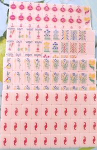 En stock – Nouvel ensemble de tuiles de mahjong de luxe en mélamine rose clair, motif oiseaux, pour soirées de jeu en famille et divertissement - Product Image 3