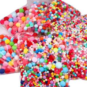 500 pièces de pompons rouges de 8 mm à 30 mm, couleur unie, pompons en fourrure en vrac avec boîte, ensemble de pompons pour l'artisanat, les arts, le bricolage, les décorations créatives - Product Image 4
