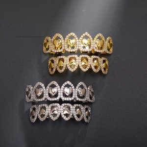 เครื่องประดับฮาโลวีนขายส่ง ชุบทอง เงิน สีเมทัลลิก สไตล์ฮิปฮอป ทองเหลืองและเพชรซิร์คอน ชุดกริลล์รูปหัวใจแบบโปร่ง 6 ชิ้น - Product Image 4