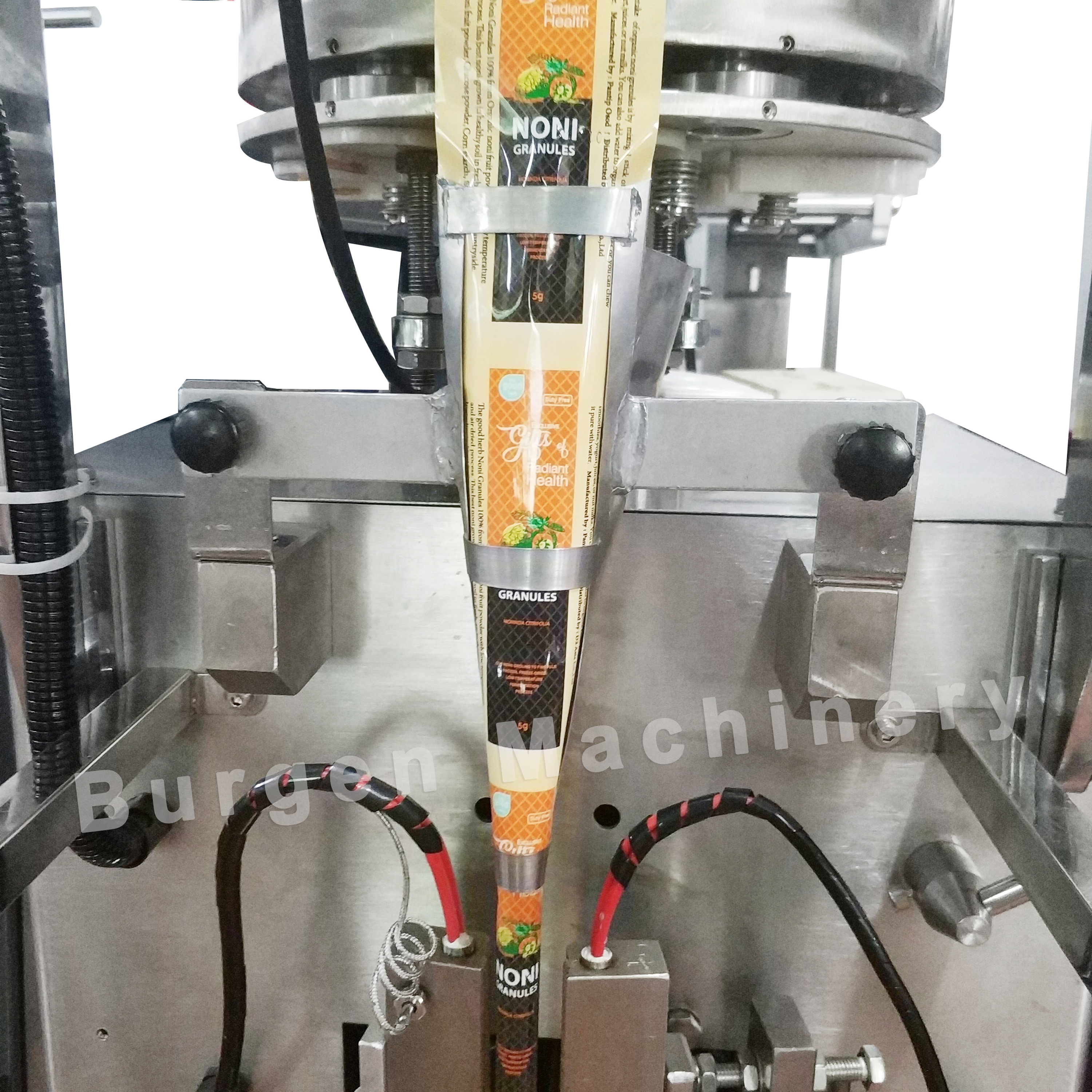 Machine à emballer automatique de biscuits de riz de crevettes de grains de café de nourriture de granule