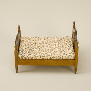 Moda Boutique 1:12 escala madera miniatura cama doble modelo Floral dormitorio escena DIY juguetes de casa de muñecas - Product Image 4