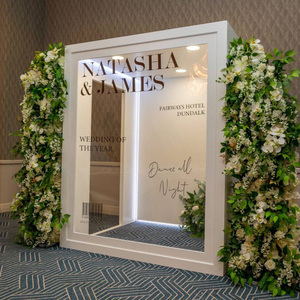 Photobooth Personnalisé en Forme de Magazine Vogue, Housse de Photobooth pour <span class=keywords><strong>Mariage</strong></span>, Fête ou Événement - Product Image 1